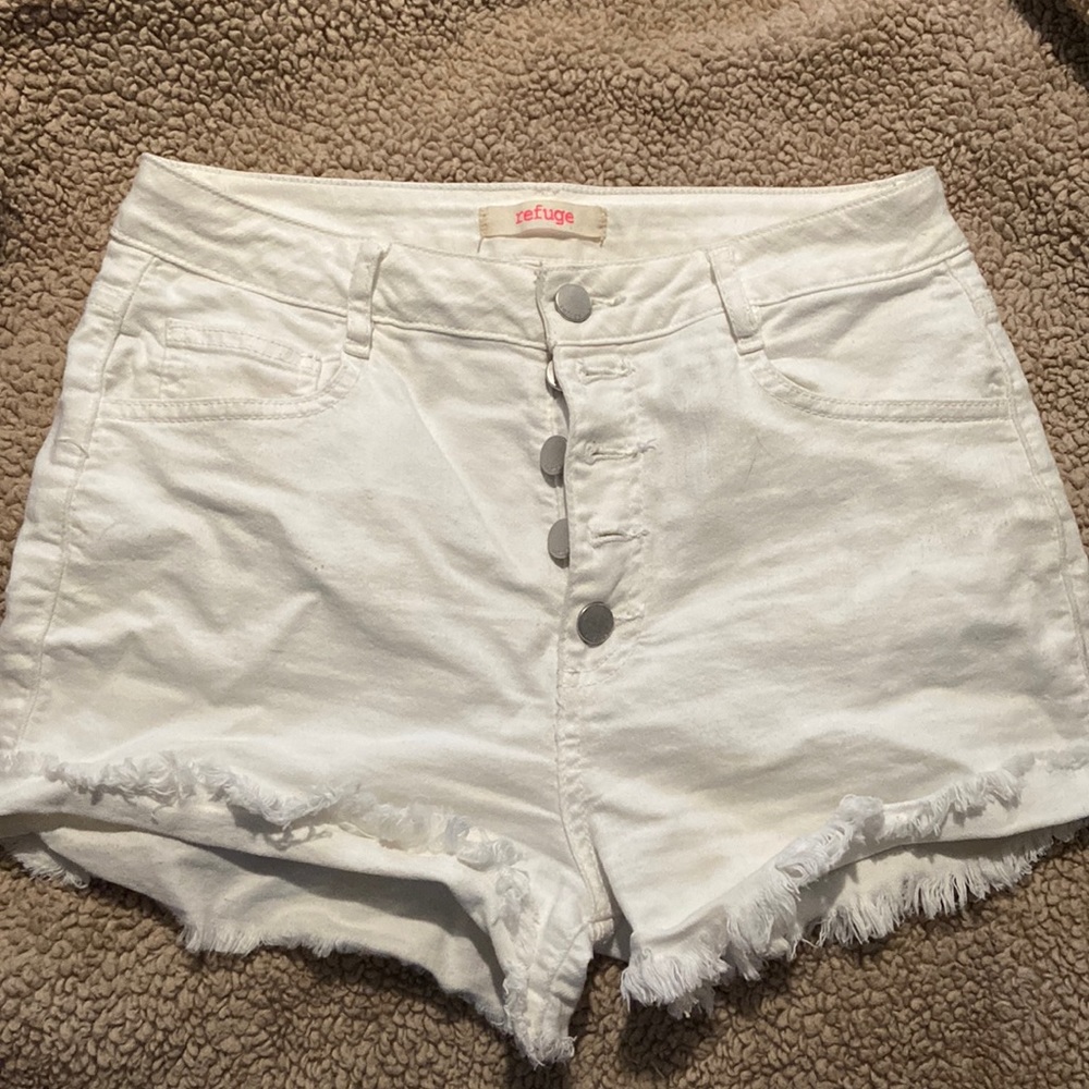 White 5 button up denim shorts